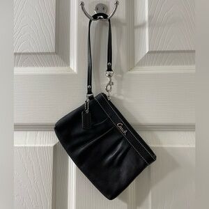 Coach EUC Black Pleated Zipper Wristlet
